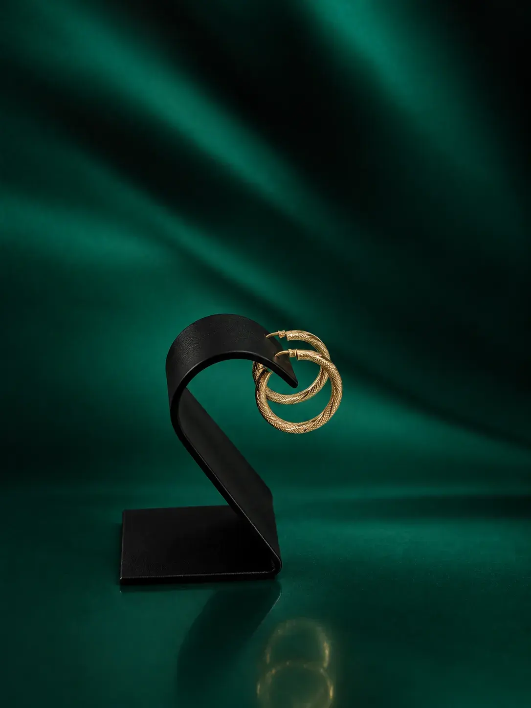 Riva Medium Hoops 